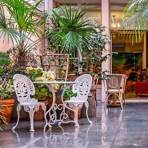 Hotel Du Danube Saint Germain, Parigi
